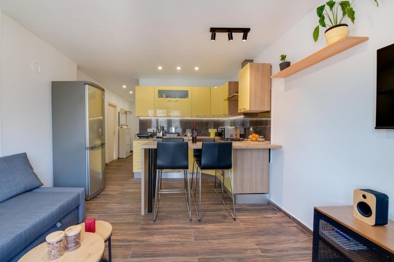 PUY Apartment Niksa מראה חיצוני תמונה